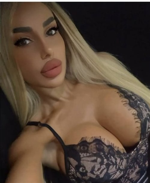 Poules, escort in Wolfsburg - 5196